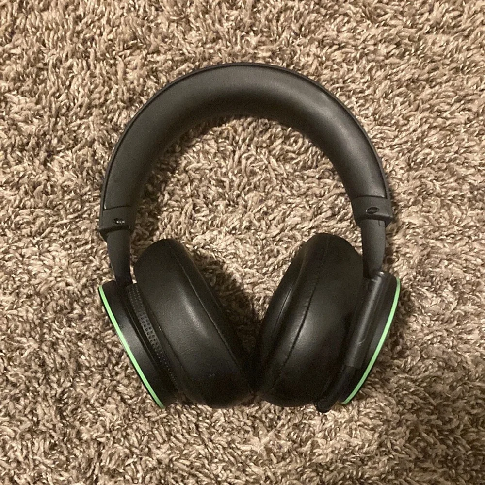 Selling wireless headset
